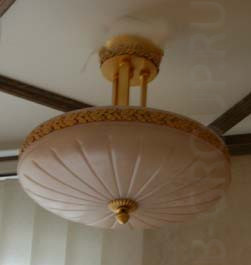 Светильник подвесной цвет арматуры позолота цвет плафона матированный под лампу 3xD45 E27 60W