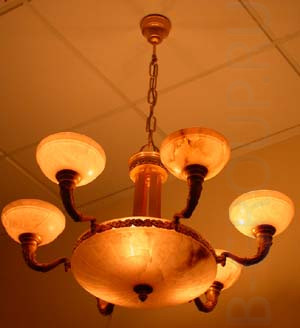 Светильник подвесной цвет арматуры позолота цвет плафона матированный под лампу 6xD45 E27 60W