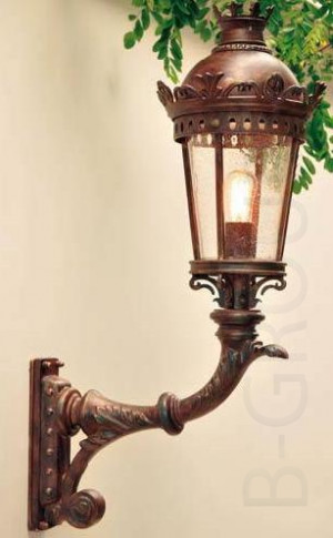 Настенный светильник для улицы цвет арматуры патина стекло Antika под лампу 1xE27 75W. H - 1023, D - 350, расстояние от стены - 595