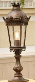 Светильник для улицы цвет арматуры патина стекло Antika под лампу 1xE27 75W. H - 860,ширина - 350