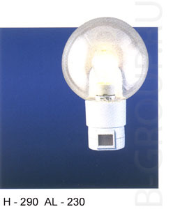 Светильник настенный с датчиком движения под лампу Е27 100 W. Арматура цвет белый, плафон прозрачный с пузырьками.