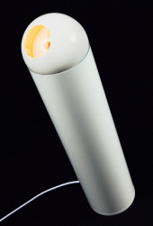 Дизайнерский напольный светильник с поворотным шарообразным абажуром от дизайнерского дуэта Co Twee. Диаметр абажура - 16 см. Высота 68 см. Используется 1 галогеннаялампа QR11 цоколь G53. Светильник зажигается от прикосновения. Разнообразная отделка: хром