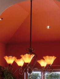 Светильник потолочный цвет арматуры патина, стекло оранжевая рябь, под лампу 3xЕ27. Высота - 690, ширина - 1150