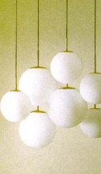 Светильник подвесной шар арматура полированная латунь плафон матированного опалового стекла под лампу 1xA65 150W