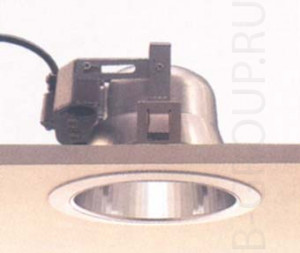 Светильник встроенный отражатель хром с аккумулятором D 195мм IP20 под лампу 1хТС DEL G24q 2 18W